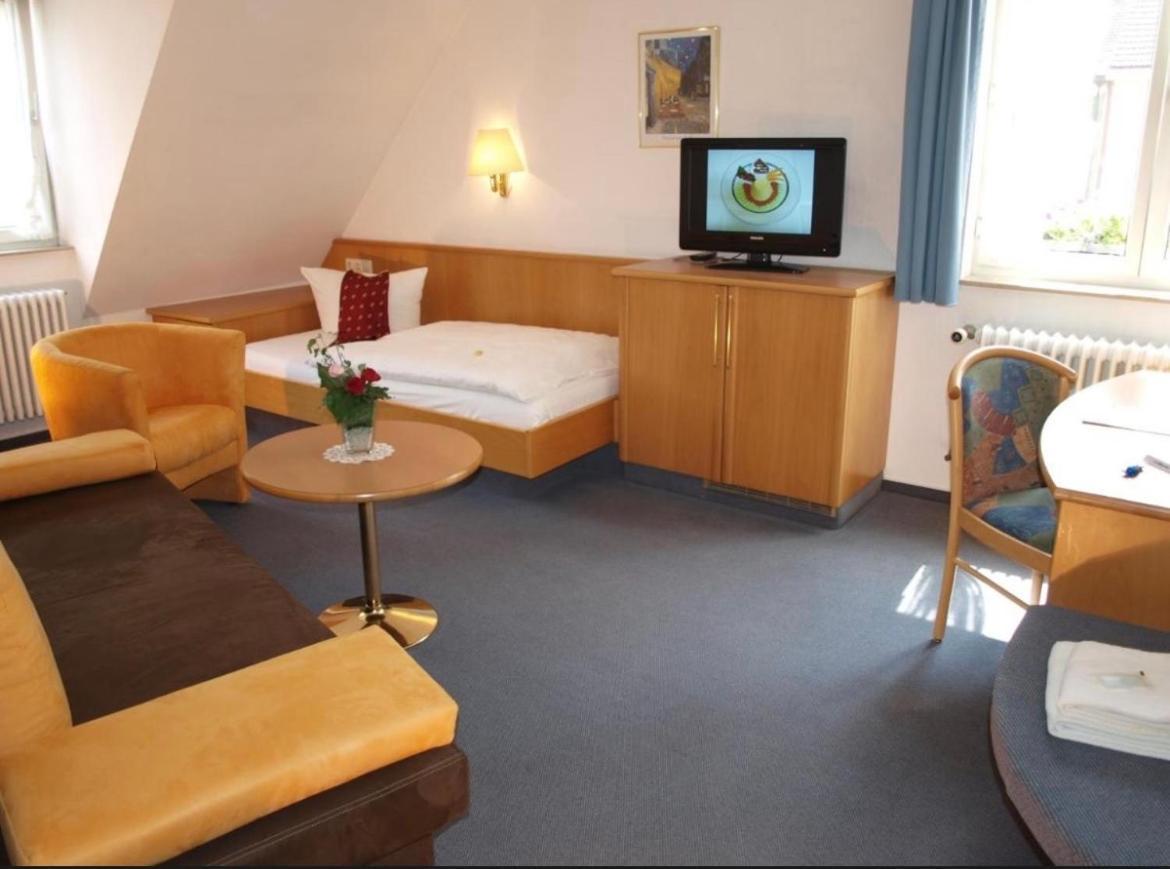 Hotel Gasthof Baeren Вайнгартен Экстерьер фото