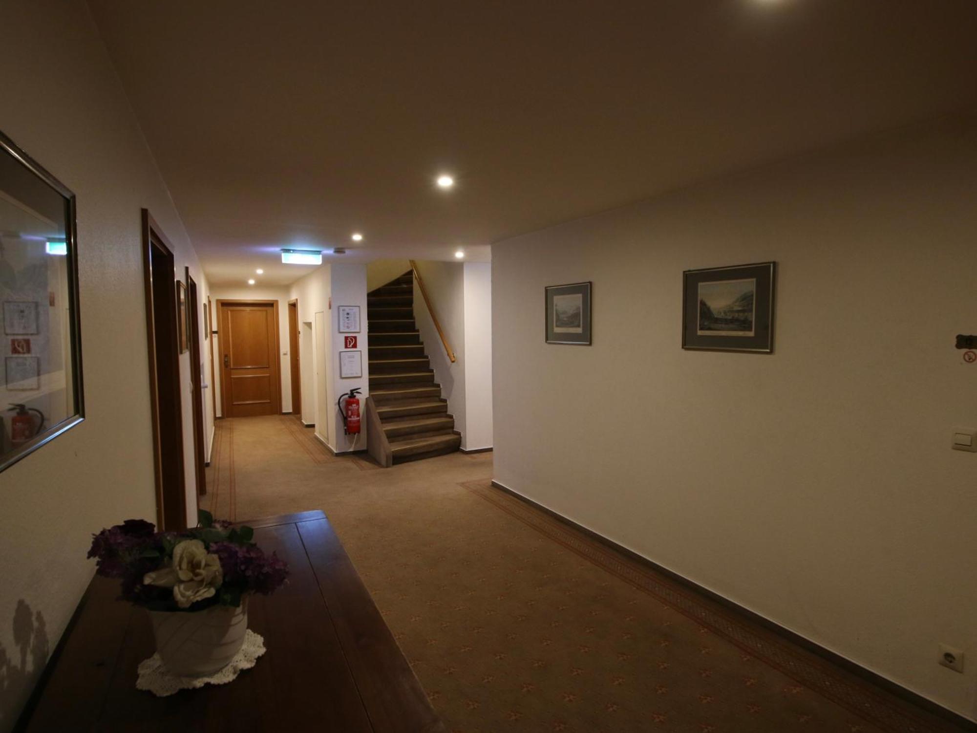 Hotel Gasthof Baeren Вайнгартен Экстерьер фото